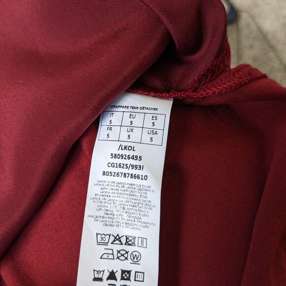 NWT Bundle of 2 intimissimi Silk Modal Tanks in Evergreen and Ribbon Red, size S - Picture 11 of 12